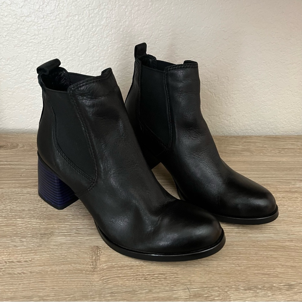Bueno Women’s 37 Black Leather Ankle Chelsea Pull On Boots